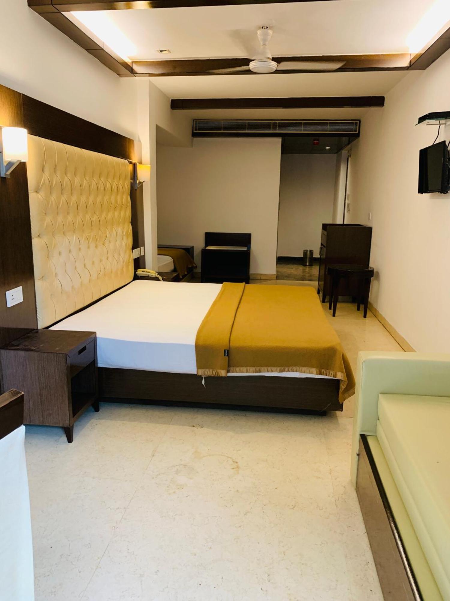 Metropolis Tourist Home Paharganj Nueva Delhi Exterior foto