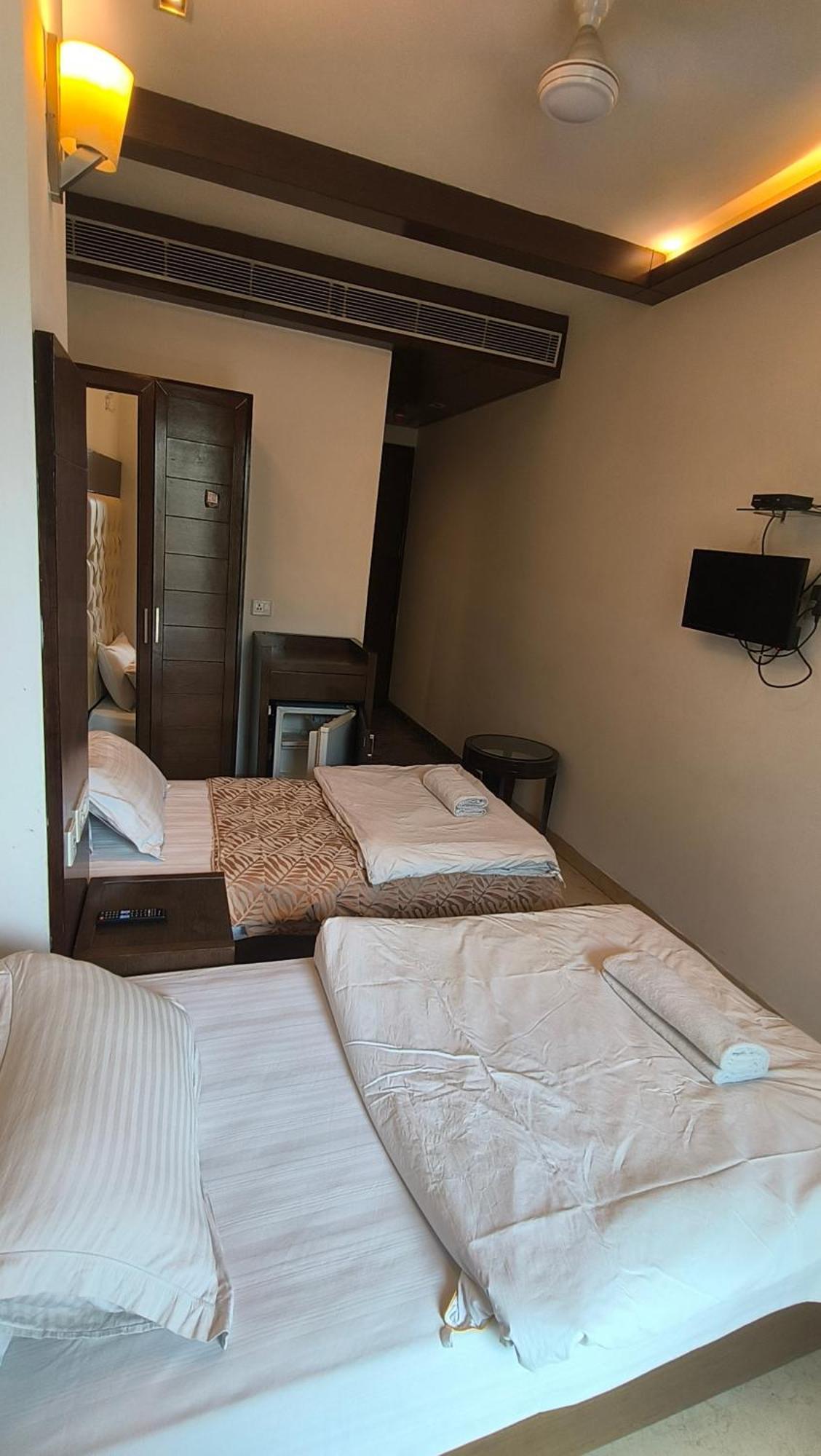 Metropolis Tourist Home Paharganj Nueva Delhi Exterior foto